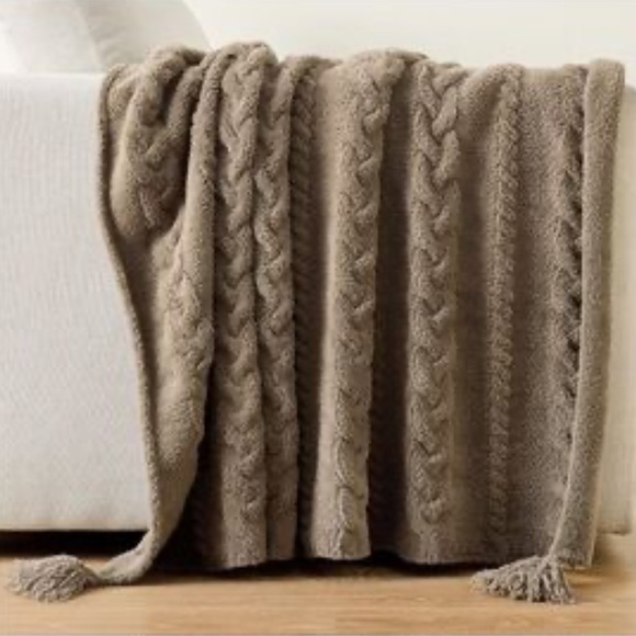 Pottery Barn Classic Cable Knit Throw Blanket